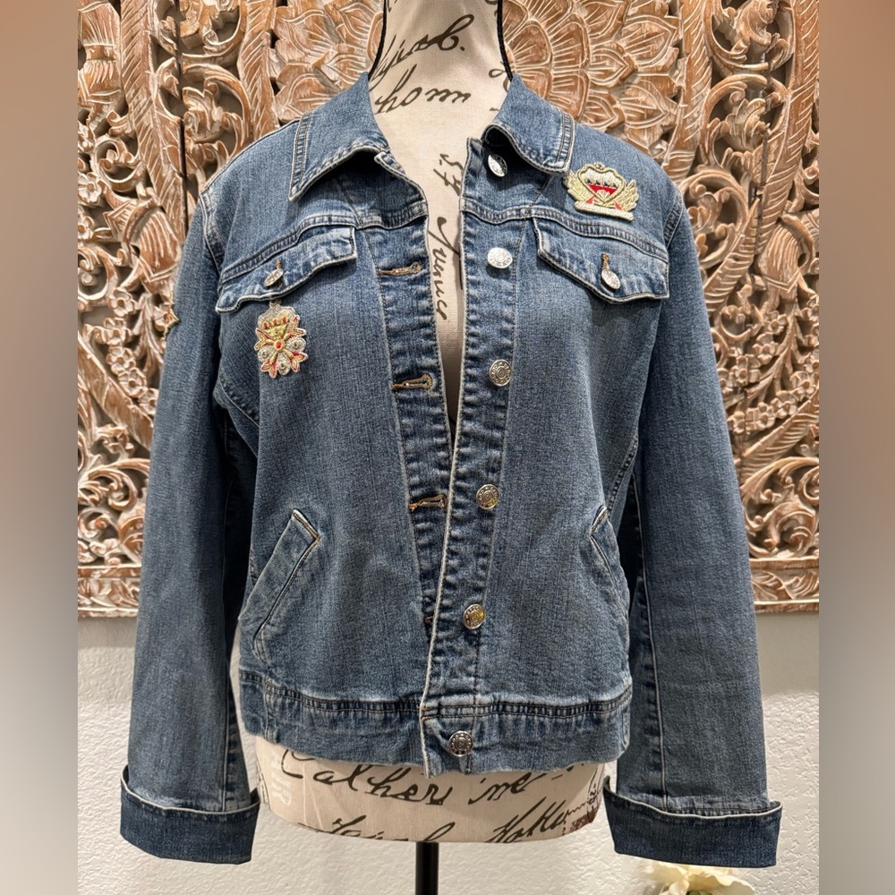 Debra DeRoo Blue Denim Jacket w/ Patches- size S w/ Stretch